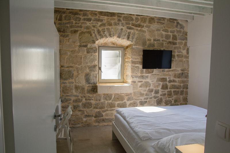 Stone Lady - Holiday Home Omiš Buitenkant foto
